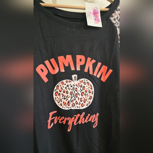 Black and Leopard Print Pumpkin Sweatshirt Fall NWT 2XL - Picture 3 of 5